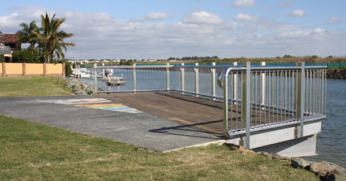Dispute Over Abandoned Boats in Newport Waterways